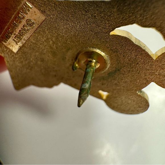 Vintage Disney pin. 100 Years of Dreams United States Flag with Mickey Mouse - Picture 11 of 11